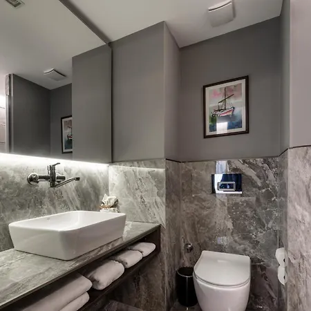 Noble Pangalti ホテル