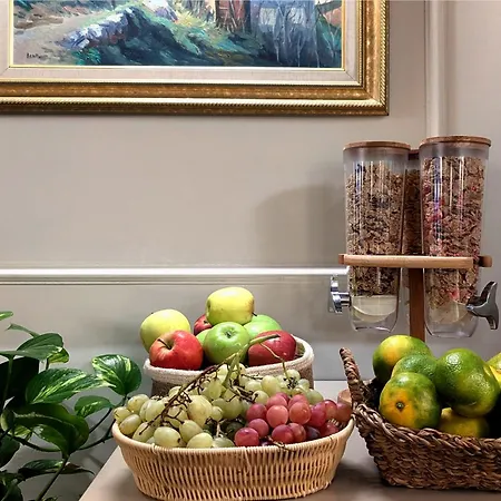 ホテル Noble Pangalti 5*