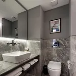 Noble Pangalti Hotel 5*
