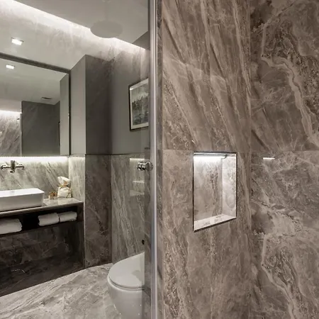 Hotel Noble Pangalti 5*