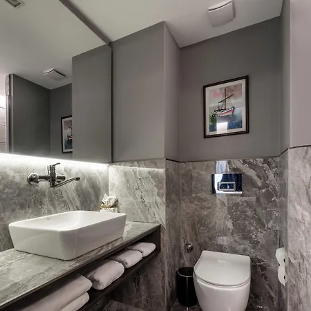 Noble Pangalti Hotel 5*