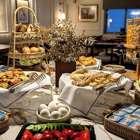 Hotel Noble Pangalti 5*