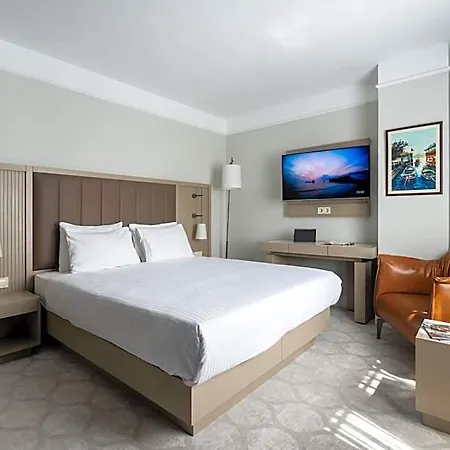 Hotel Noble Pangalti Istanbul
