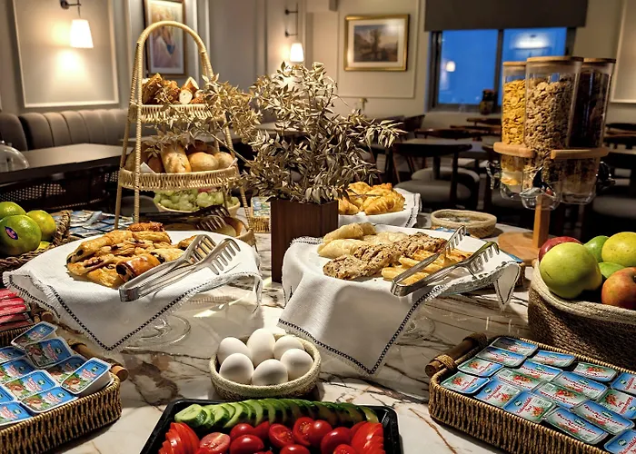 Hotel Noble Pangalti 5*