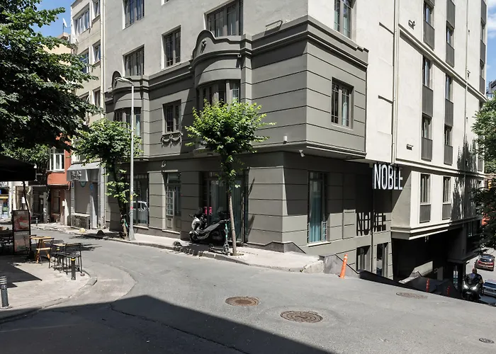 Noble Pangalti מלון איסטמבול