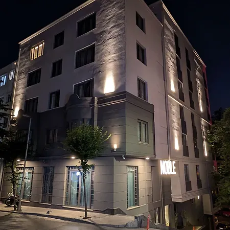 Noble Pangalti 酒店