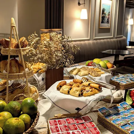 Noble Pangalti 酒店